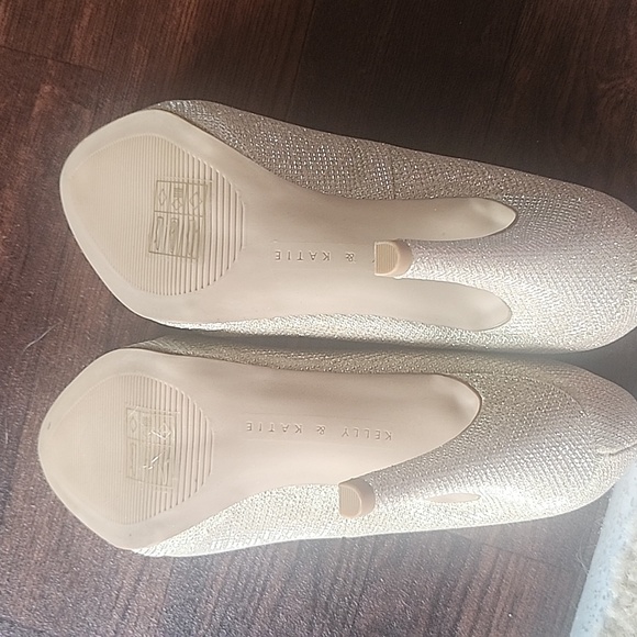 Gold Sparkle Heels - Picture 3 of 4